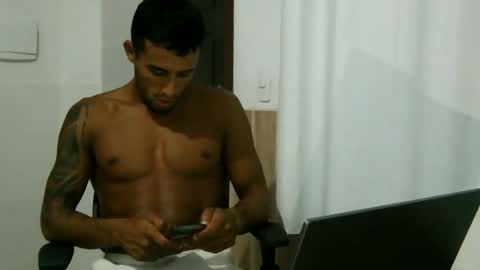 Snapshot of latinmarian chatting on March 2026 10:48:01 PM latinmarian online show from March 2026 10:48:01 PM