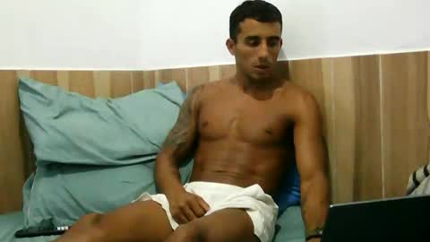 Snapshot of latinmarian chatting on April 2026 12:31:01 AM latinmarian online show from April 2026 12:31:01 AM