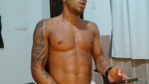 Snapshot of latinmarian chatting on April 2026 07:22:01 AM latinmarian online show from April 2026 07:22:01 AM