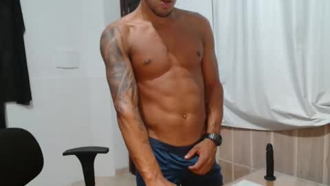 Snapshot of latinmarian chatting on April 2026 07:20:01 AM latinmarian online show from April 2026 07:20:01 AM