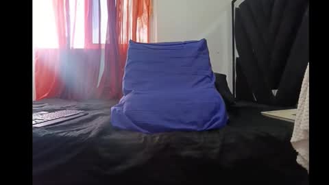 Snapshot of latinmxsex chatting on March 2026 04:32:01 PM Latinxsex online show from March 2026 04:32:01 PM