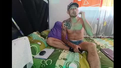 Snapshot of latinmxsex chatting on April 2026 06:27:01 PM Latinxsex online show from April 2026 06:27:01 PM