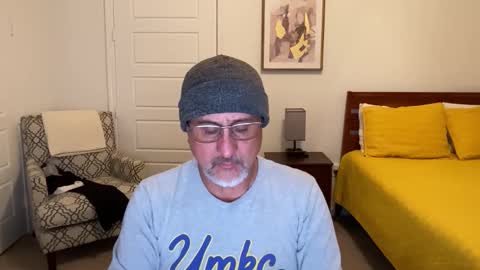 QS - INDEPENDENT MODEL online show from November 2025 06:36:02 AM