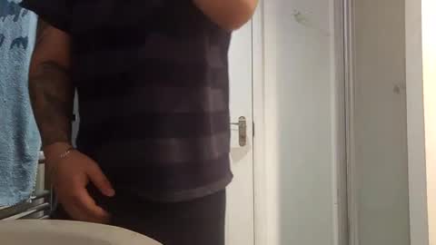 Snapshot of latino8484 chatting on January 2025 07:37:01 AM latino8484 online show from January 2025 07:37:01 AM