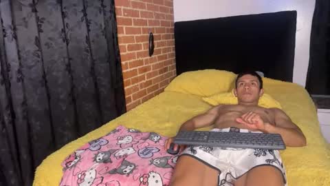 latinosadictosalsexo online show from March 2026 04:29:01 AM
