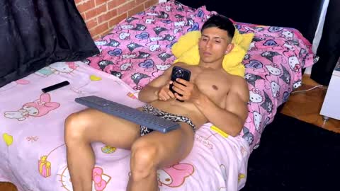 Snapshot of latinosadictosalsexo chatting on April 2026 09:39:33 PM latinosadictosalsexo online show from April 2026 09:39:33 PM