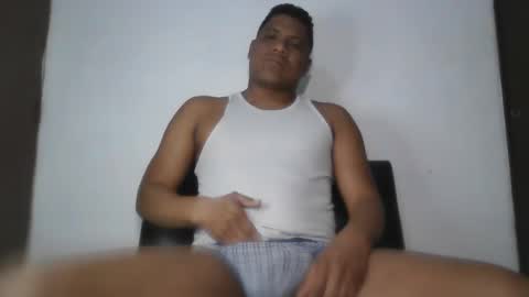 latinrayf online show from November 2025 05:18:02 AM