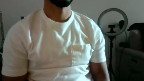 latinromeo1a online show from November 2025 06:00:02 PM