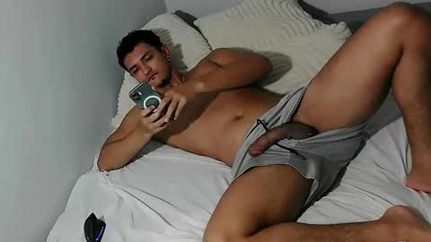 Snapshot of latinsex2501 chatting on April 2026 09:46:01 PM Aaron online show from April 2026 09:46:01 PM