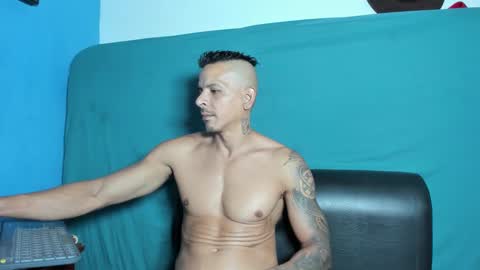 Snapshot of latinshamansex chatting on October 2025 02:43:02 AM LatinShaman online show from October 2025 02:43:02 AM