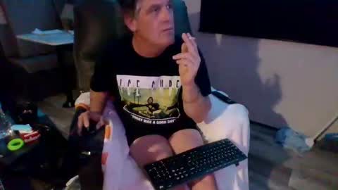 latniter online show from January 2025 04:50:01 AM