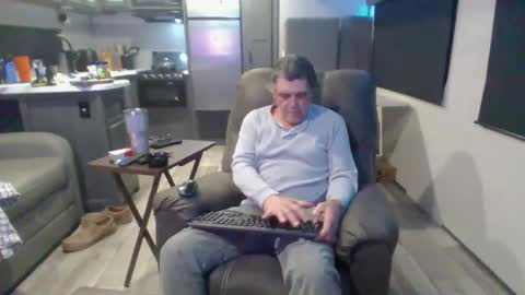 latniter online show from March 2025 02:06:02 AM