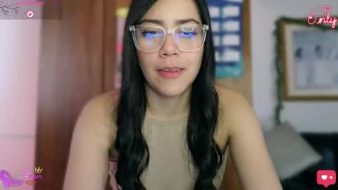 Snapshot of laujgray chatting on March 2026 06:09:02 PM laujgray online show from March 2026 06:09:02 PM