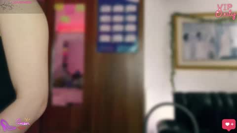 Snapshot of laujgray chatting on April 2026 08:45:01 AM laujgray online show from April 2026 08:45:01 AM