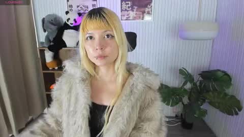 Snapshot of laukyubey1 chatting on March 2026 08:03:01 PM laukyubey1 online show from March 2026 08:03:01 PM