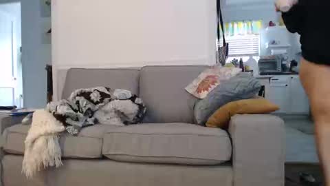 LauLauMa online show from February 2025 06:44:01 PM