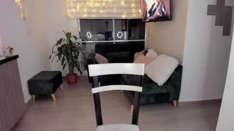 Snapshot of laura__cruz chatting on January 2025 05:04:02 AM laura cruz online show from January 2025 05:04:02 AM