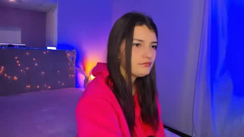 Snapshot of laura__leee chatting on April 2026 05:14:02 AM Laura online show from April 2026 05:14:02 AM