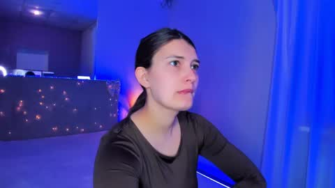 Snapshot of laura__leee chatting on May 2026 04:52:01 AM Laura online show from May 2026 04:52:01 AM