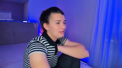 Snapshot of laura__leee chatting on May 2026 10:36:01 AM Laura online show from May 2026 10:36:01 AM