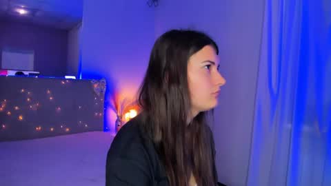 Snapshot of laura__leee chatting on May 2026 04:51:02 AM Laura online show from May 2026 04:51:02 AM
