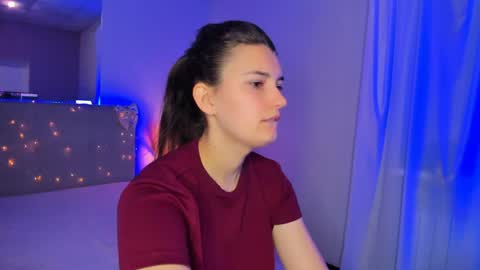 Snapshot of laura__leee chatting on May 2026 04:52:02 AM Laura online show from May 2026 04:52:02 AM