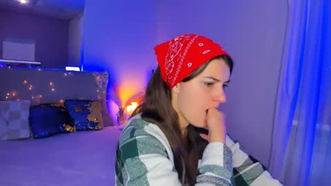 Snapshot of laura__leee chatting on June 2026 05:24:01 AM Laura online show from June 2026 05:24:01 AM
