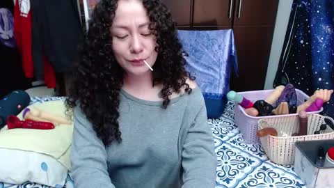  Wen  online show from October 2025 09:34:02 PM