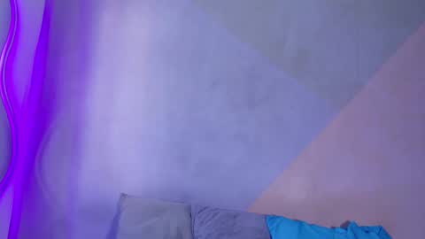 laura_and_kevin online show from September 2025 12:54:01 PM