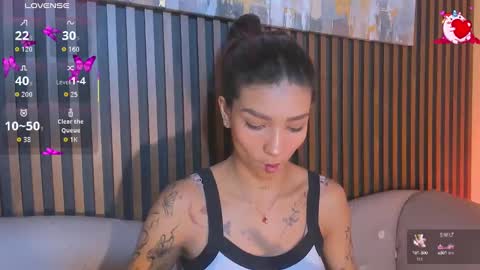 Laura online show from September 2025 11:48:02 PM