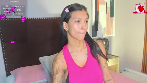 Laura online show from October 2025 12:41:02 PM