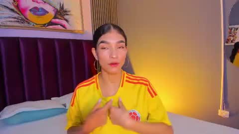 Snapshot of laura_aristizabal_19 chatting on July 2026 12:20:02 PM Laura online show from July 2026 12:20:02 PM