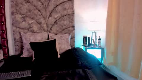 Laura Bassi online show from March 2026 03:56:01 AM