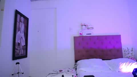 LAURA online show from December 2024 03:42:02 PM