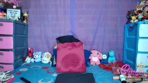 Snapshot of laura_candy12 chatting on July 2026 09:03:01 AM Laura online show from July 2026 09:03:01 AM