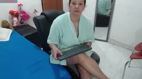 Snapshot of laura_foxx2379 chatting on October 2025 12:00:01 AM laura_foxx2379 online show from October 2025 12:00:01 AM