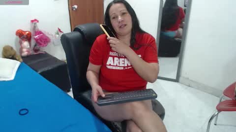 Snapshot of laura_foxx2379 chatting on October 2025 02:01:02 AM laura_foxx2379 online show from October 2025 02:01:02 AM