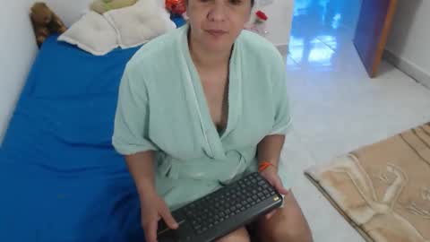 Snapshot of laura_foxx2379 chatting on November 2025 05:30:01 PM laura_foxx2379 online show from November 2025 05:30:01 PM