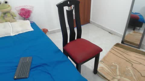 Snapshot of laura_foxx2379 chatting on December 2025 05:00:01 PM laura_foxx2379 online show from December 2025 05:00:01 PM