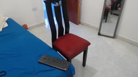 Snapshot of laura_foxx2379 chatting on December 2025 08:14:02 PM laura_foxx2379 online show from December 2025 08:14:02 PM