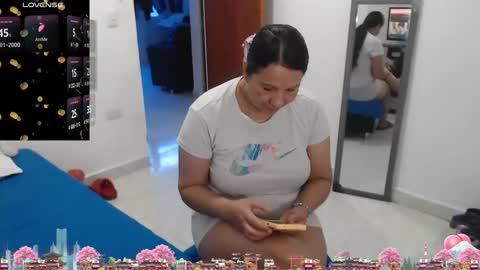 laura_foxx2379 online show from February 2026 05:02:01 PM