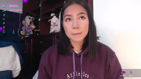 lLAURA online show from January 2025 06:57:01 PM