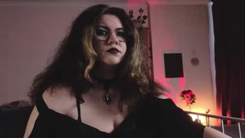 Miss Laura online show from February 2026 11:03:01 AM