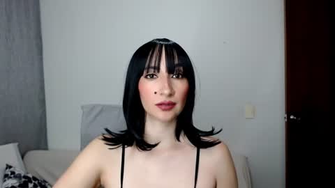 Laura online show from July 2026 01:01:01 AM