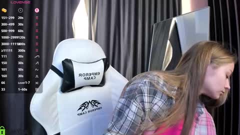 Laura online show from February 2026 01:51:01 PM