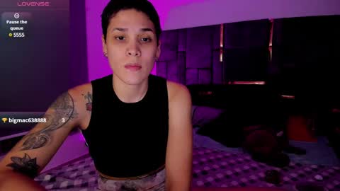 Snapshot of laura_r23 chatting on March 2025 06:02:02 AM Laura Rose online show from March 2025 06:02:02 AM