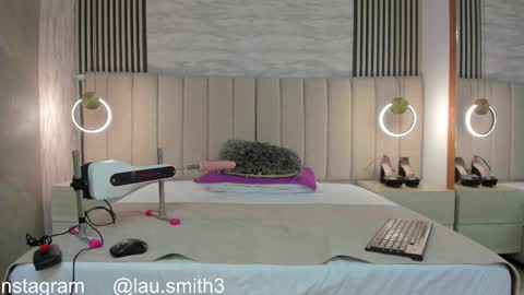 laura online show from November 2025 03:11:01 PM