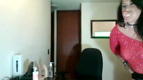 laurabella online show from June 2026 12:52:02 AM
