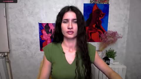 Snapshot of lauradre_ chatting on October 2025 08:55:02 AM Laura online show from October 2025 08:55:02 AM