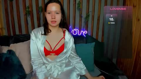 Snapshot of lauraellinss chatting on September 2025 09:14:01 AM Laura online show from September 2025 09:14:01 AM